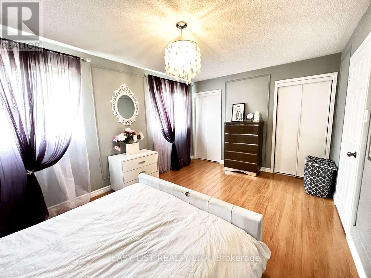 74 - 95 Weldrick Road E, Richmond Hill, ON - Indoor Photo Showing Bedroom