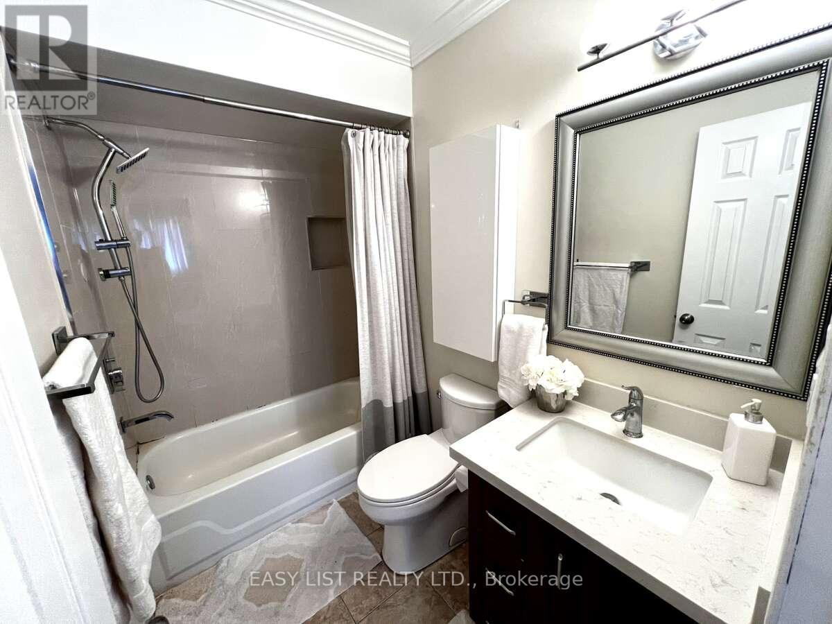 74 - 95 Weldrick Road E, Richmond Hill, ON - Indoor Photo Showing Bathroom