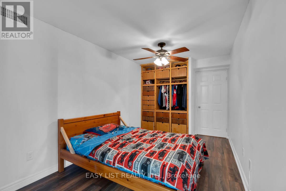 810 - 20 Harding Boulevard W, Richmond Hill, ON - Indoor Photo Showing Bedroom