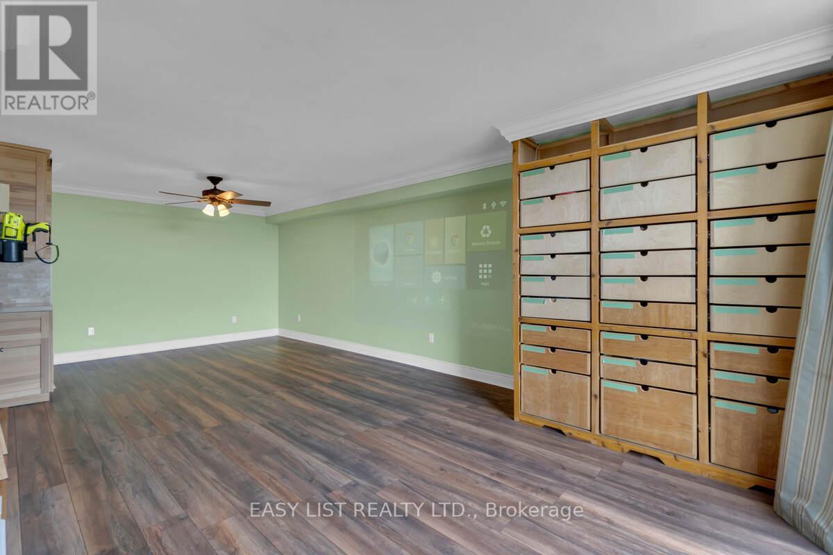 810 - 20 Harding Boulevard W, Richmond Hill, ON - Indoor Photo Showing Other Room