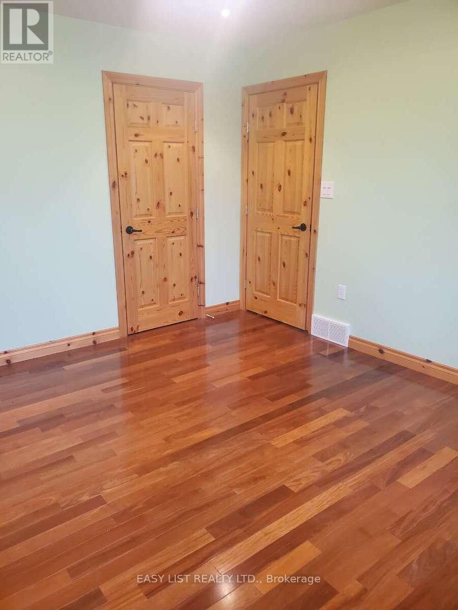 477 Hwy 586, Thunder Bay, ON - Indoor Photo Showing Other Room