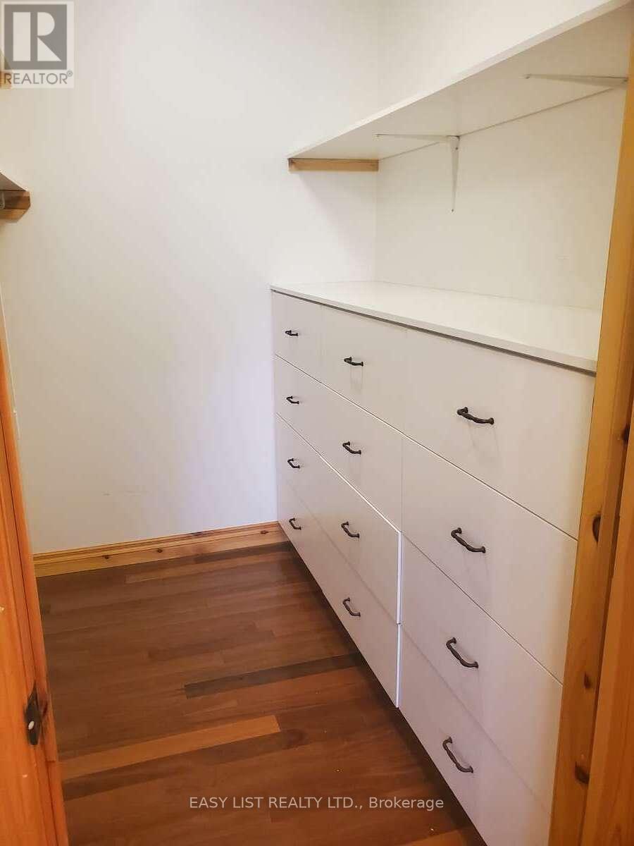 477 Hwy 586, Thunder Bay, ON - Indoor Photo Showing Other Room