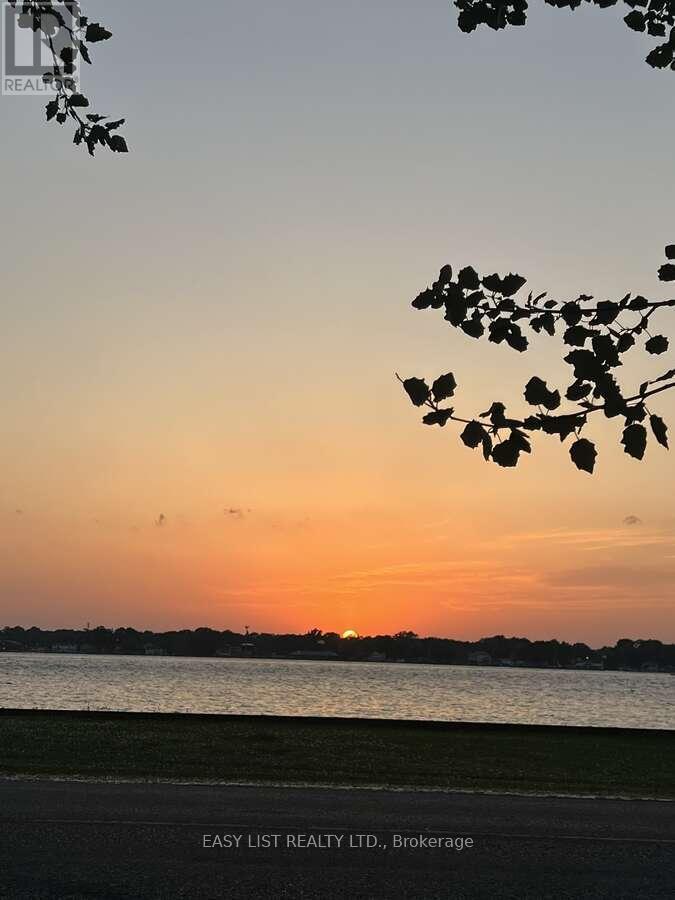 1758 River Road N, Chatham-Kent, ON - Outdoor With Body Of Water With View