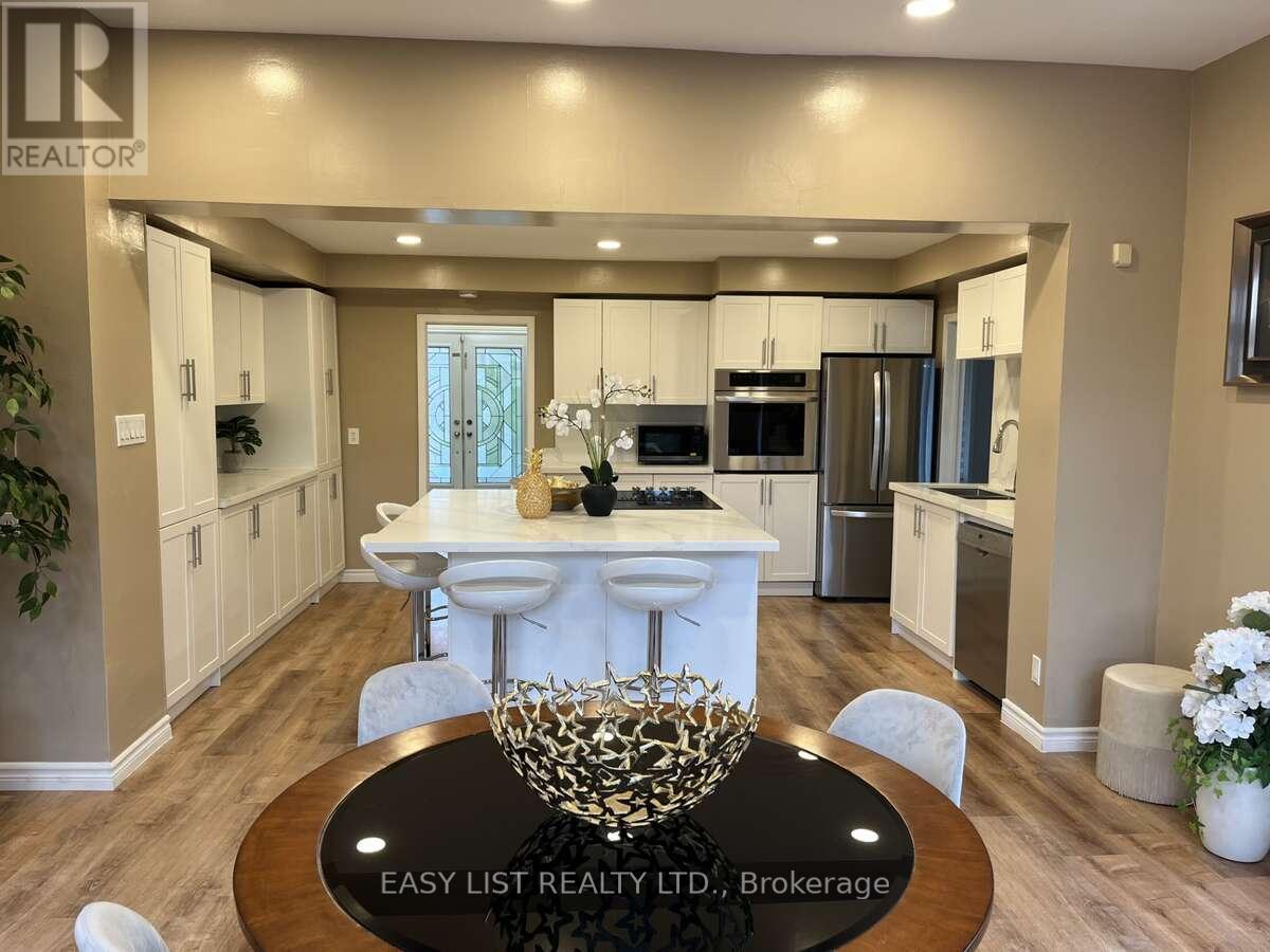 5 Stonedene Boulevard, Toronto, ON - Indoor Photo Showing Kitchen