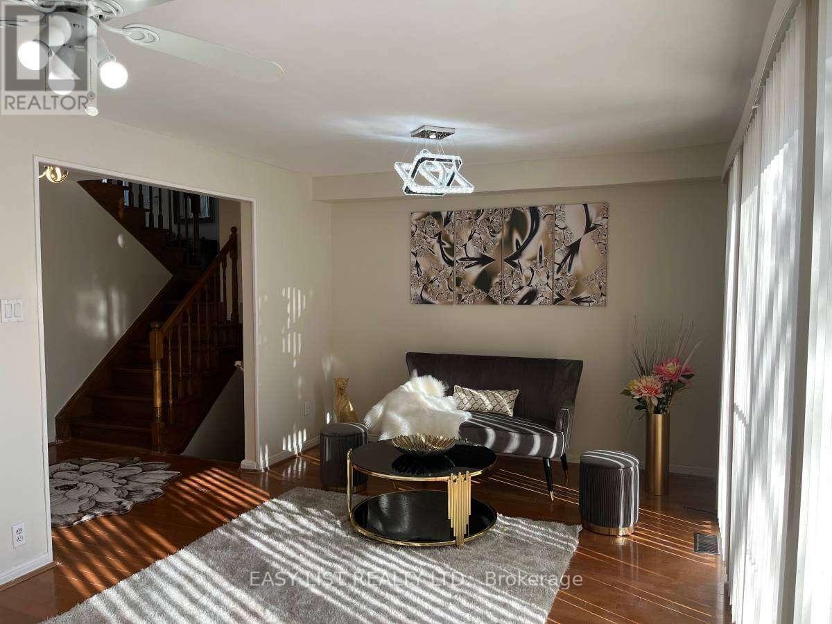 5 Stonedene Boulevard, Toronto, ON - Indoor