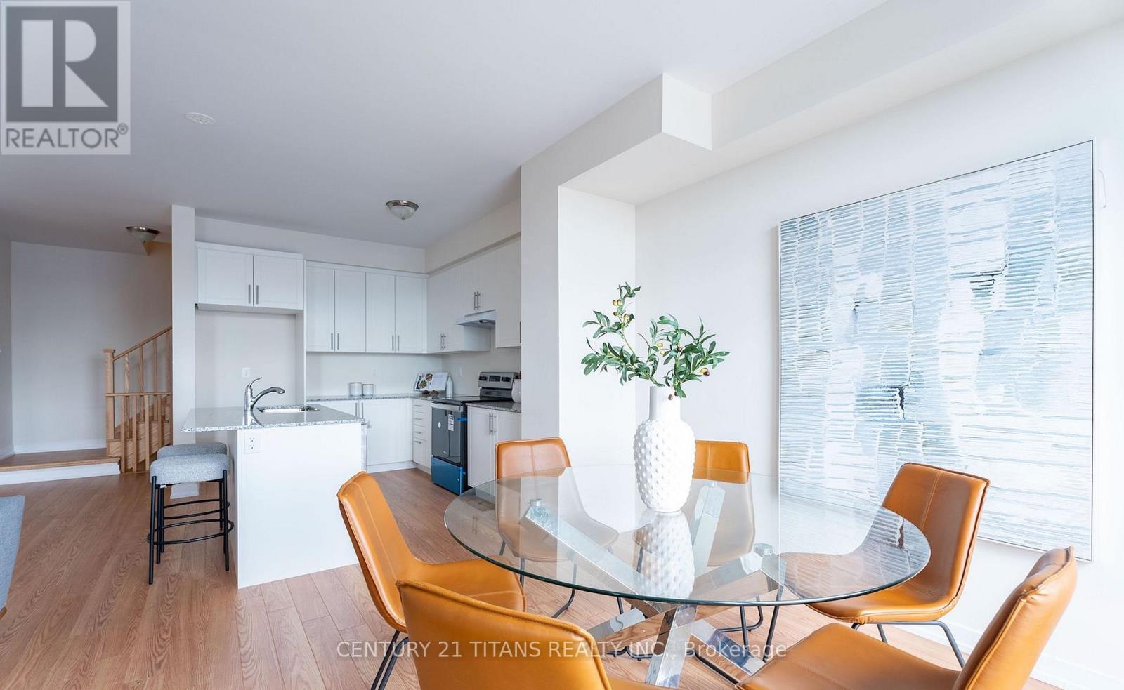 48 Dandara Gate, Vaughan, ON - Indoor Photo Showing Other Room