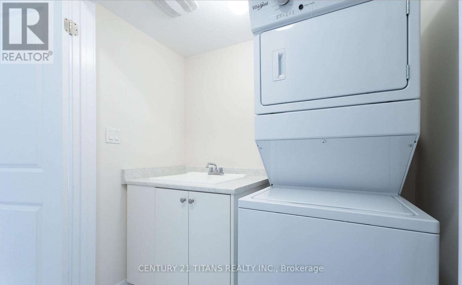 48 Dandara Gate, Vaughan, ON - Indoor Photo Showing Laundry Room