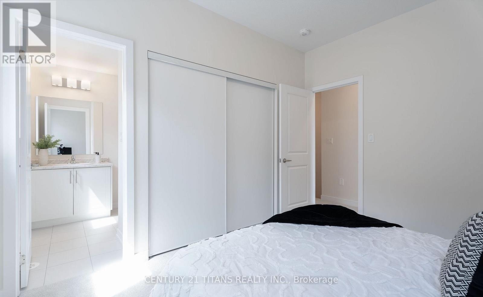 48 Dandara Gate, Vaughan, ON - Indoor Photo Showing Bedroom