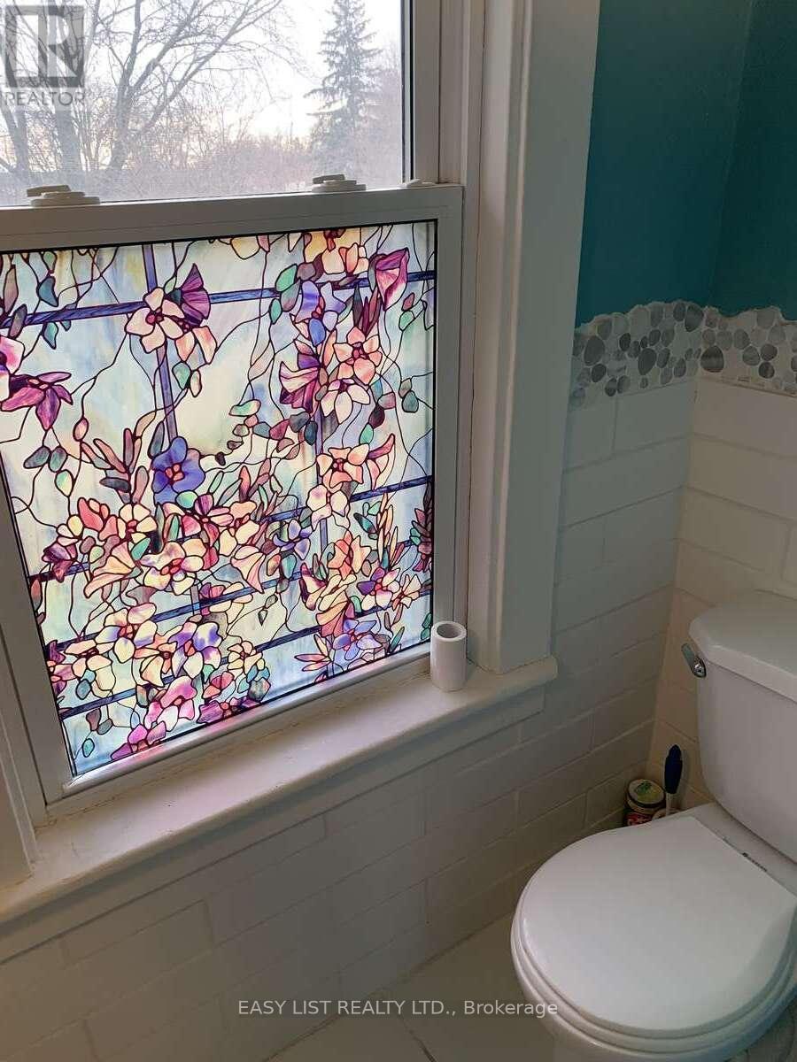 4322 Bampfield Street, Niagara Falls, ON - Indoor Photo Showing Bathroom