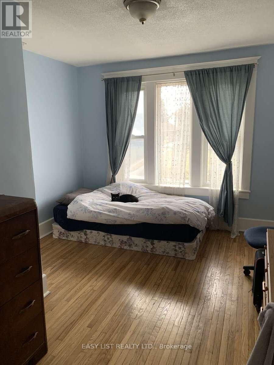 4322 Bampfield Street, Niagara Falls, ON - Indoor Photo Showing Bedroom