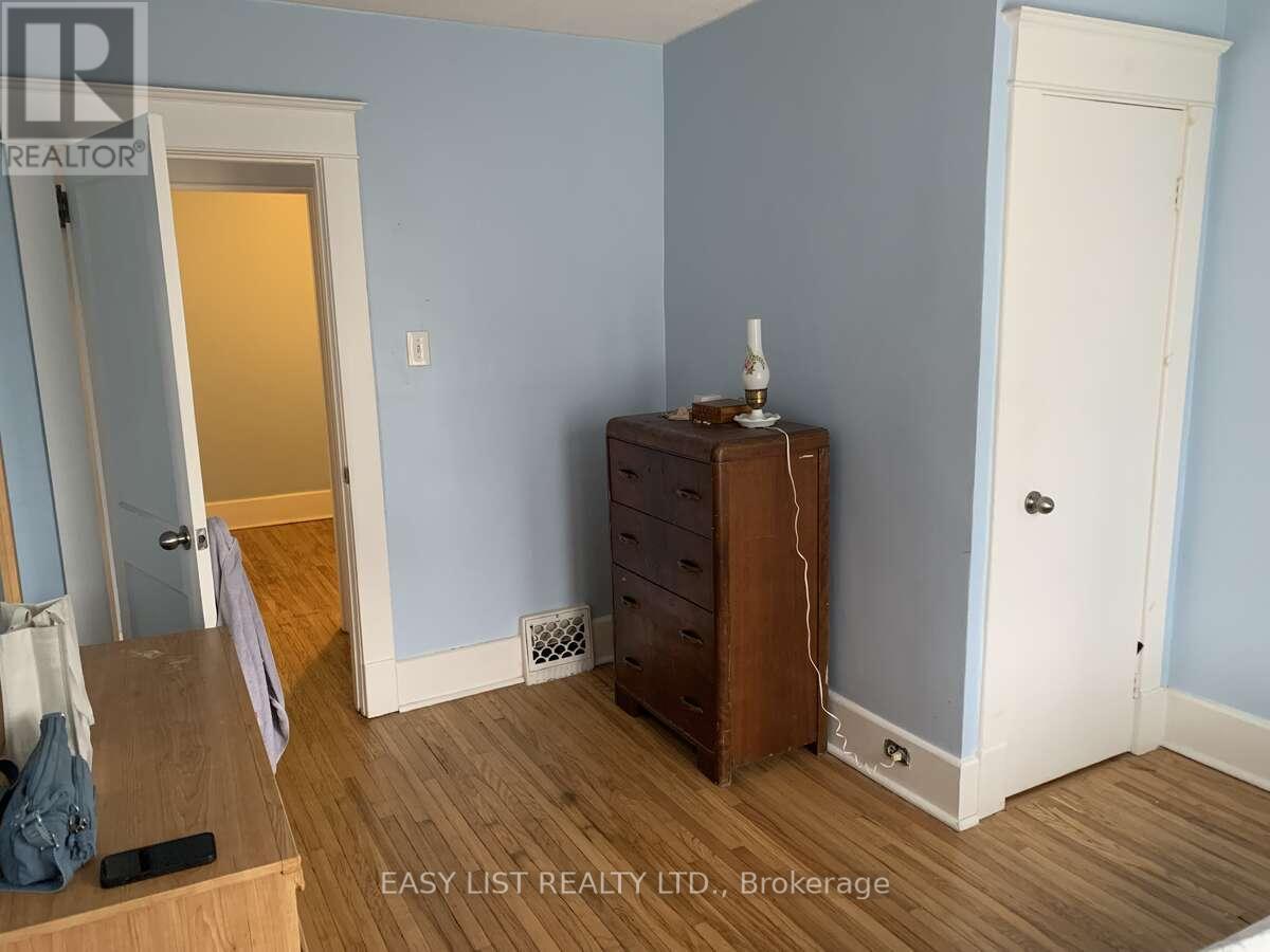 4322 Bampfield Street, Niagara Falls, ON - Indoor