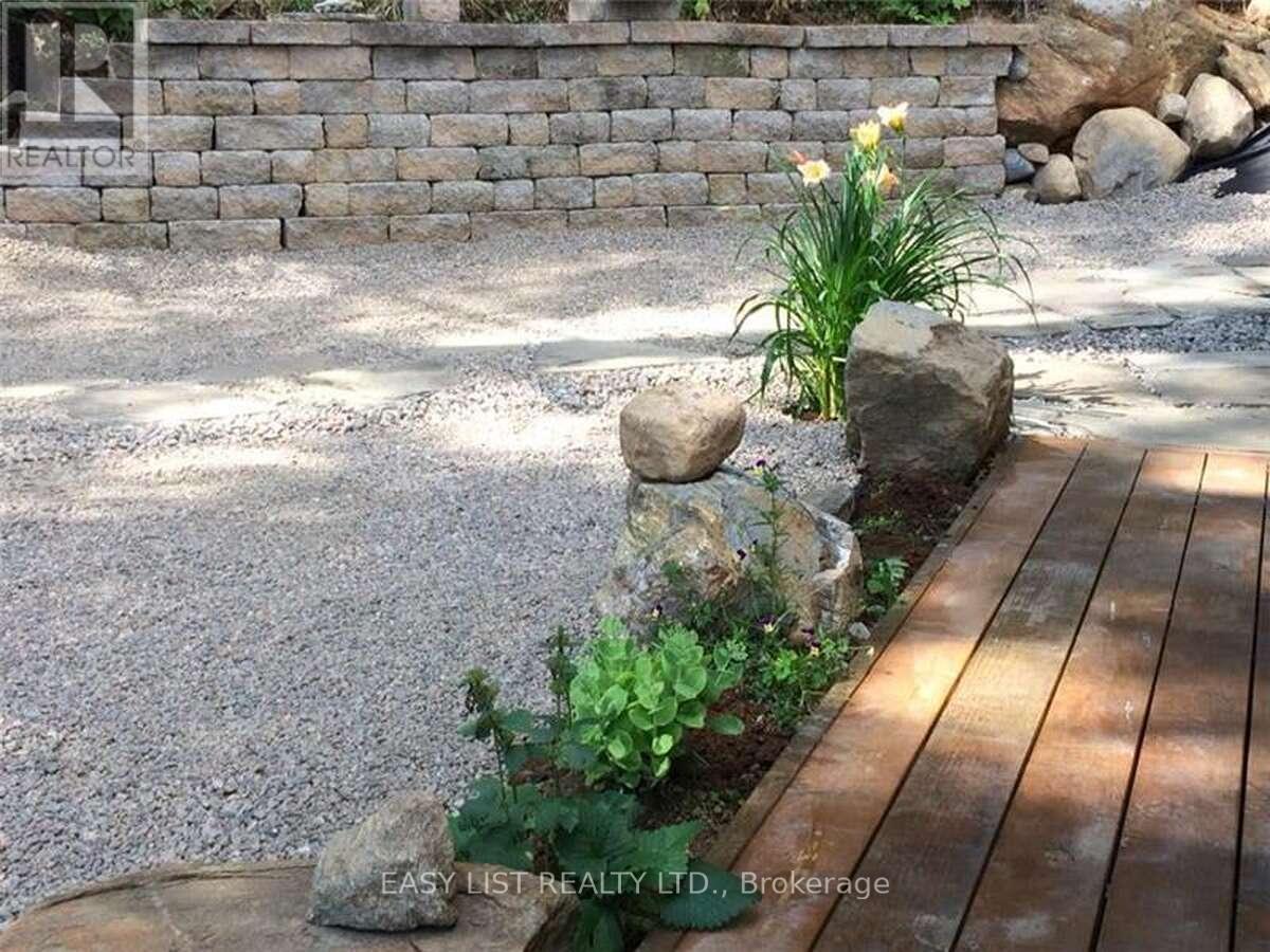 61 Maple Drive, Perry, ON - Outdoor