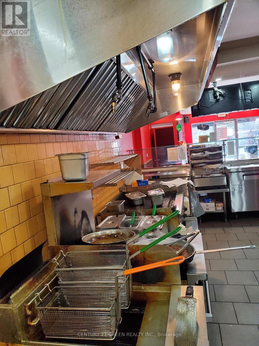 1028 King Street W, Hamilton, ON