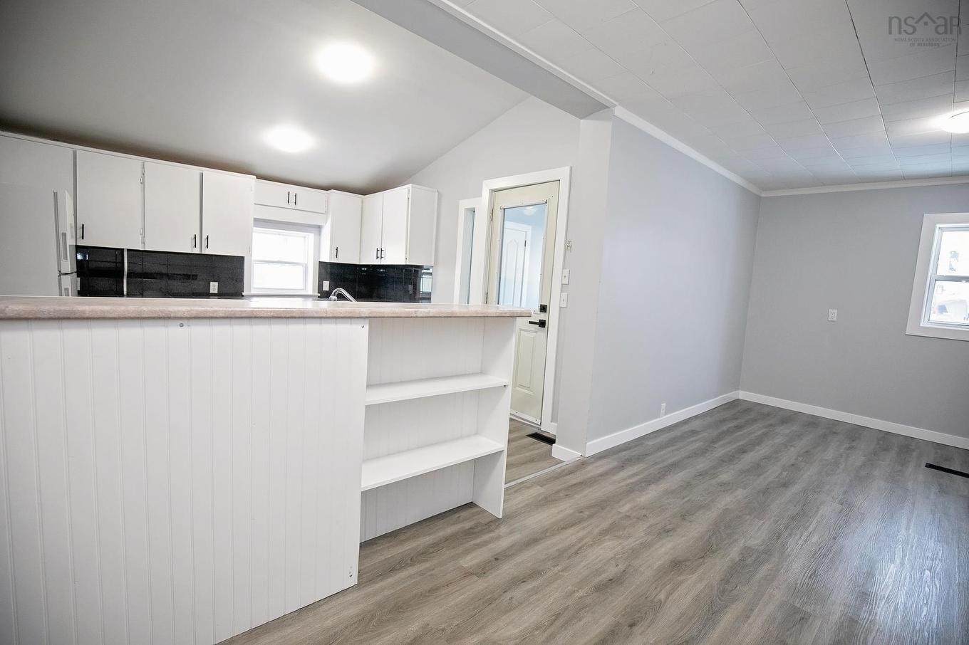 32 Douglas Avenue, Amherst, NS