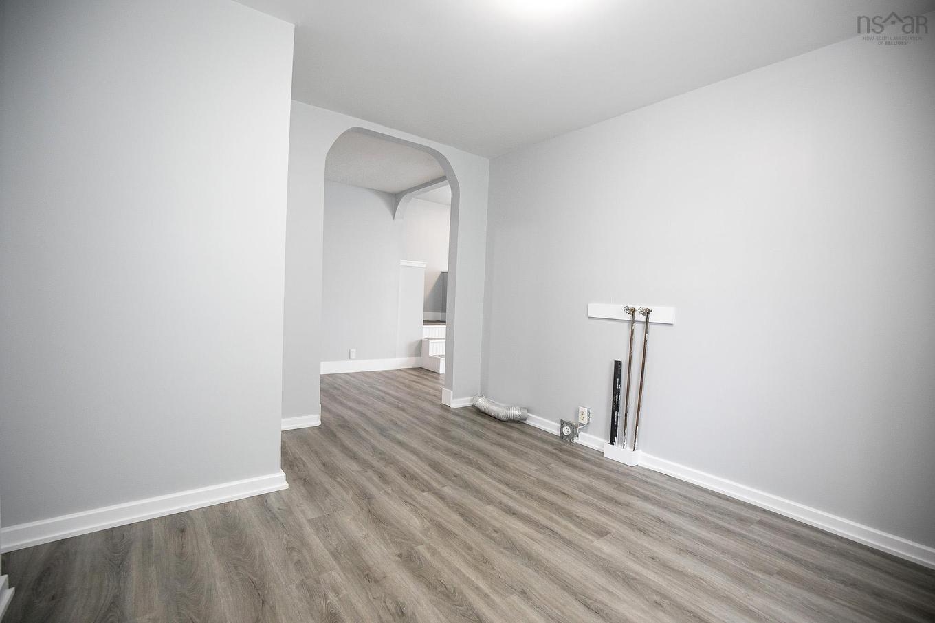 32 Douglas Avenue, Amherst, NS