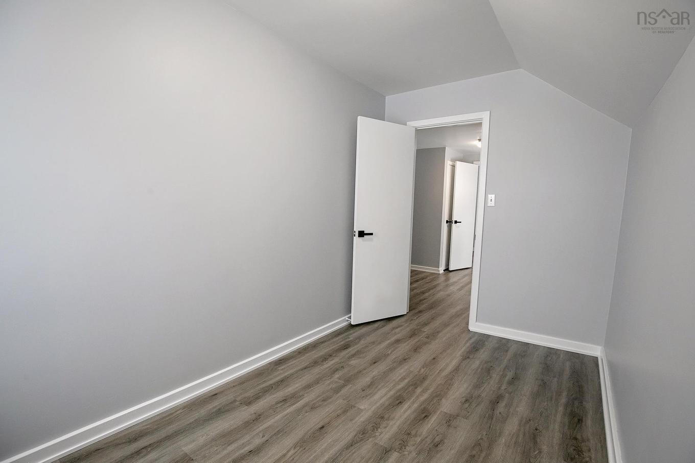 32 Douglas Avenue, Amherst, NS