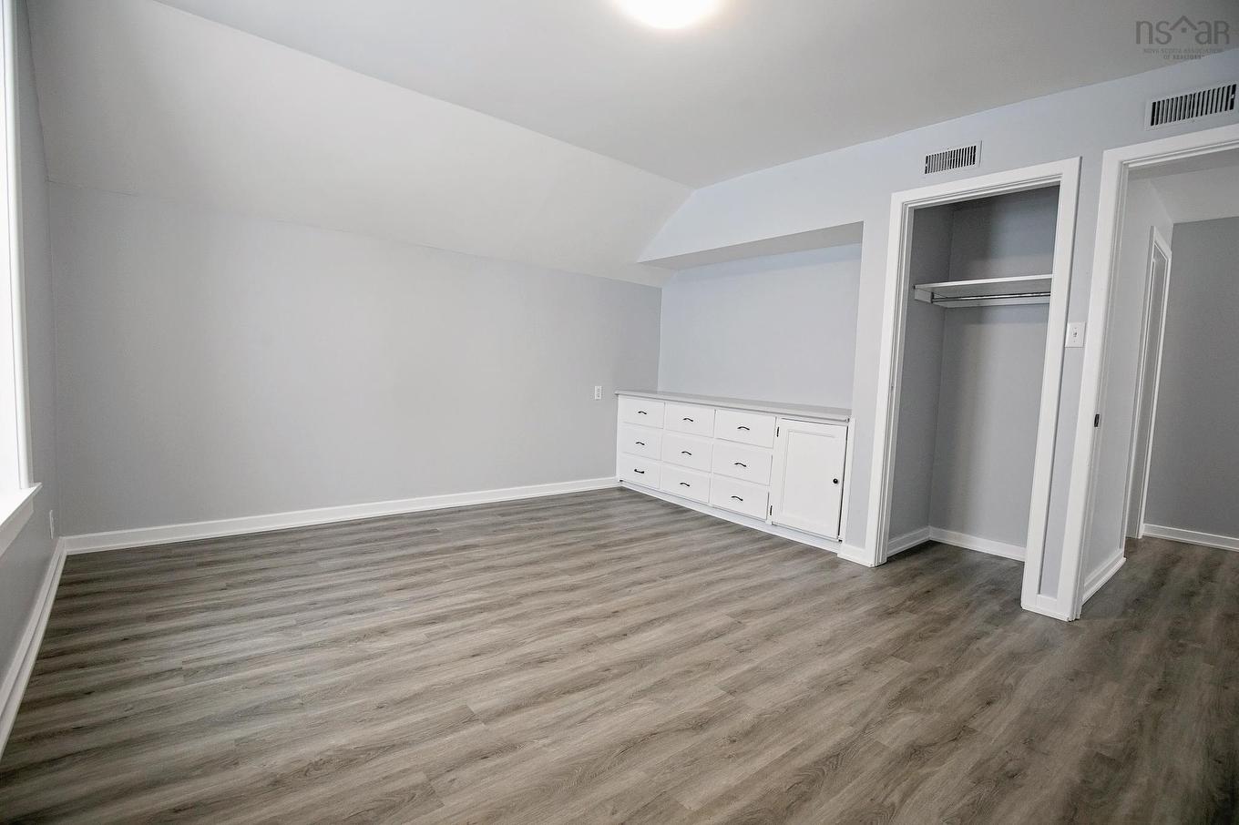 32 Douglas Avenue, Amherst, NS