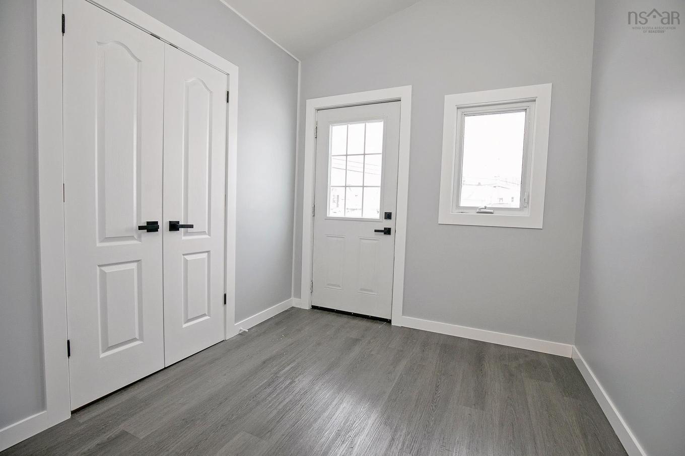 32 Douglas Avenue, Amherst, NS