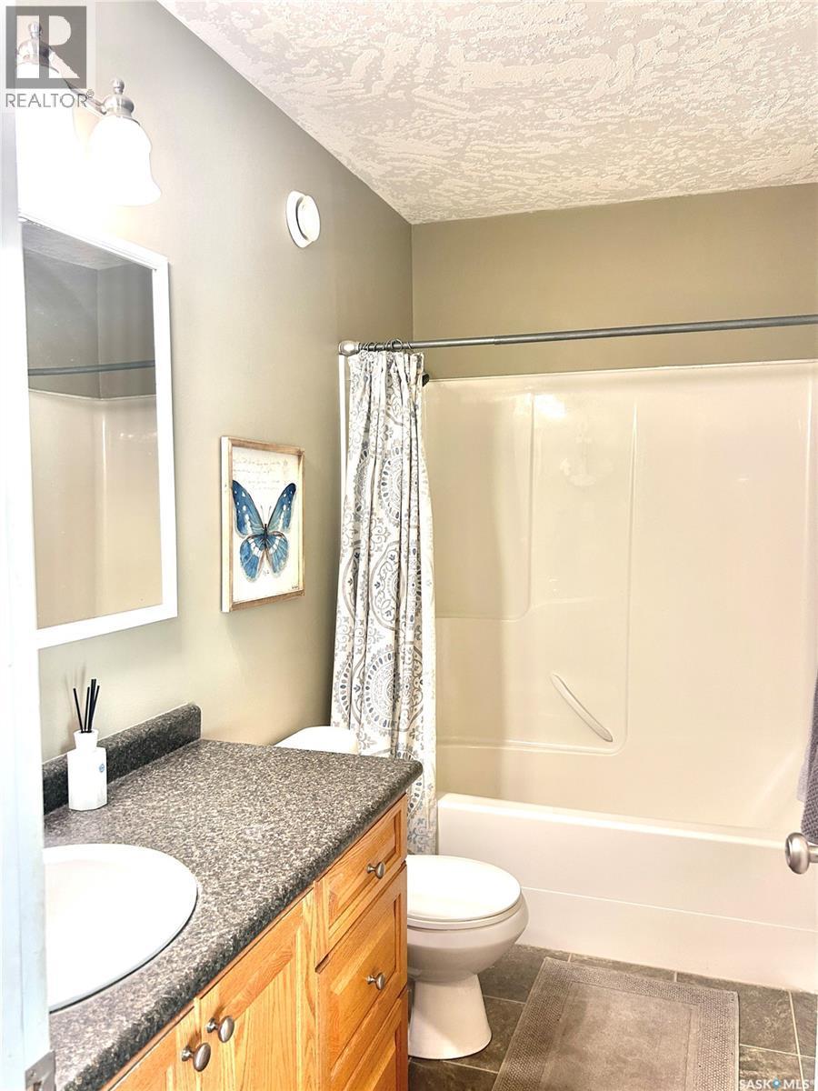 203 3Rd Avenue E, Shellbrook, SK - Indoor Photo Showing Bathroom