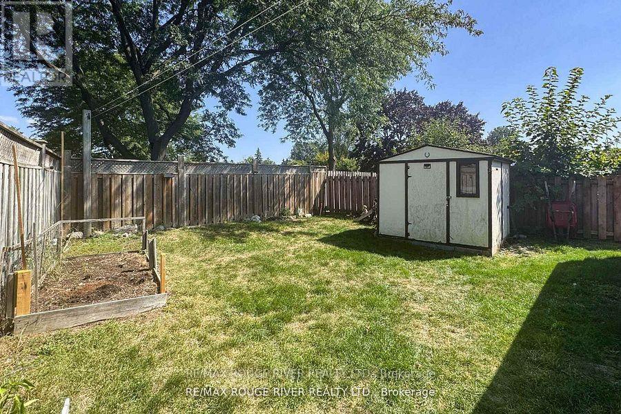 18 Darlingside Drive, Toronto, ON - Outdoor