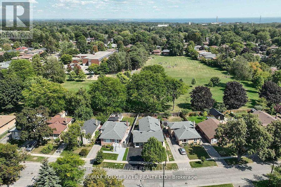 18 Darlingside Drive, Toronto, ON - Outdoor With View