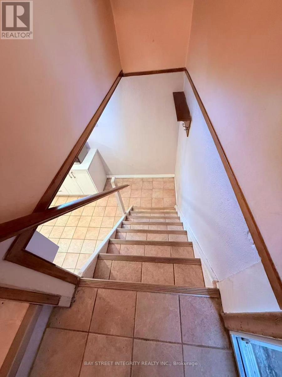 11 Southill Drive, Hamilton, ON - Indoor Photo Showing Other Room