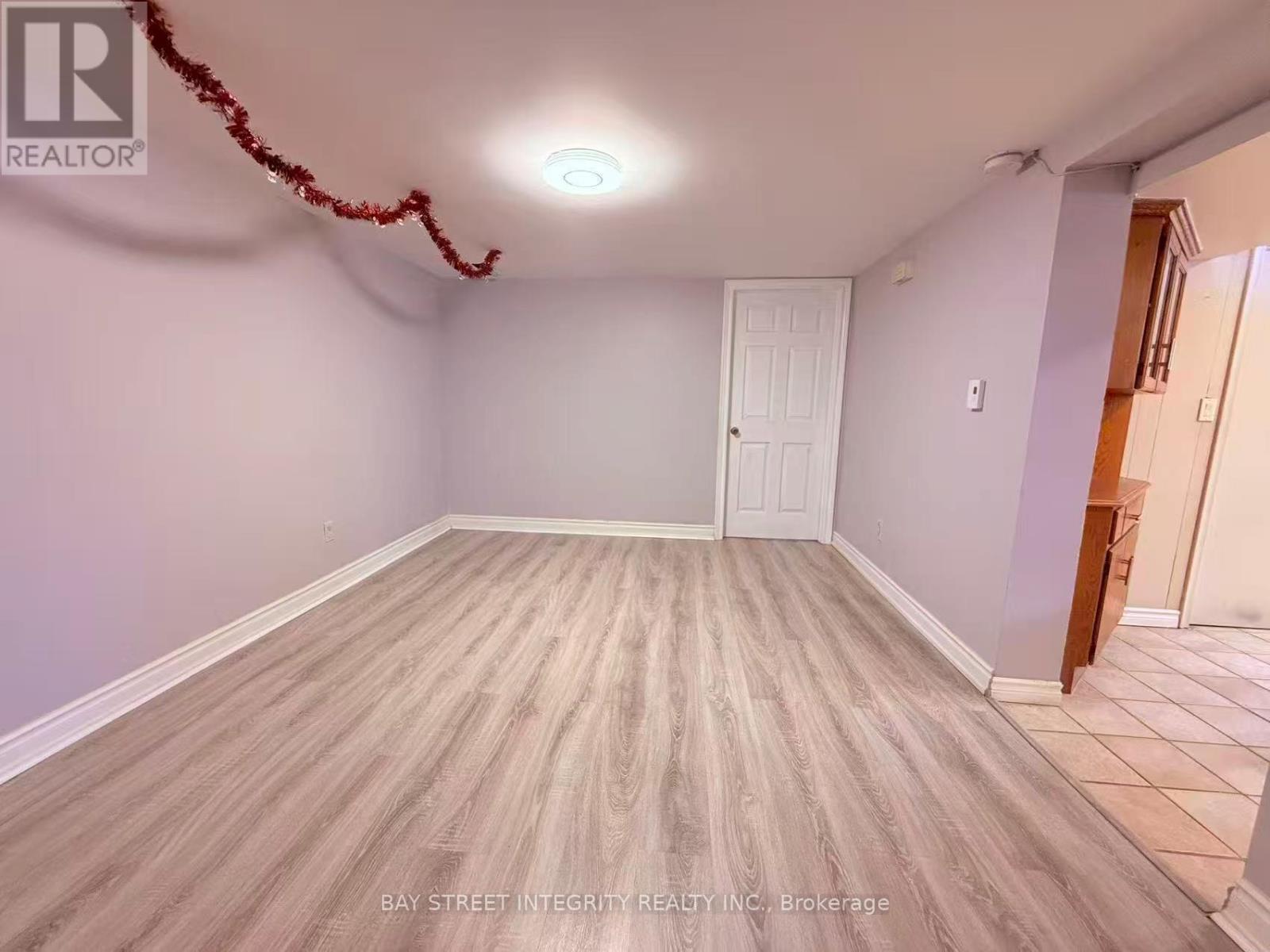 11 Southill Drive, Hamilton, ON - Indoor Photo Showing Other Room