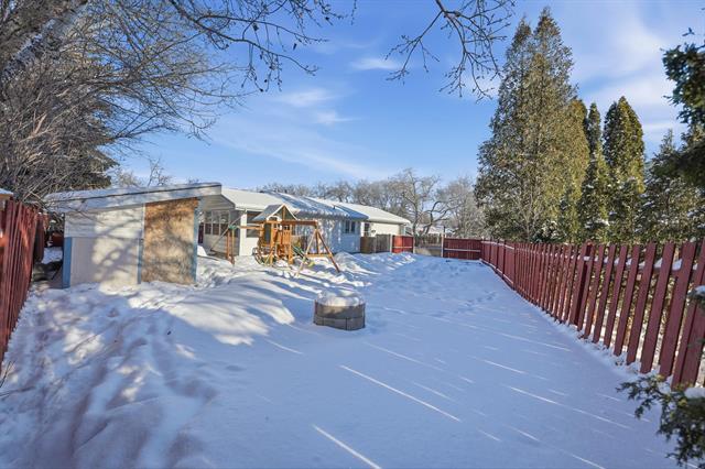 34 Mackie Bay, Winnipeg, MB