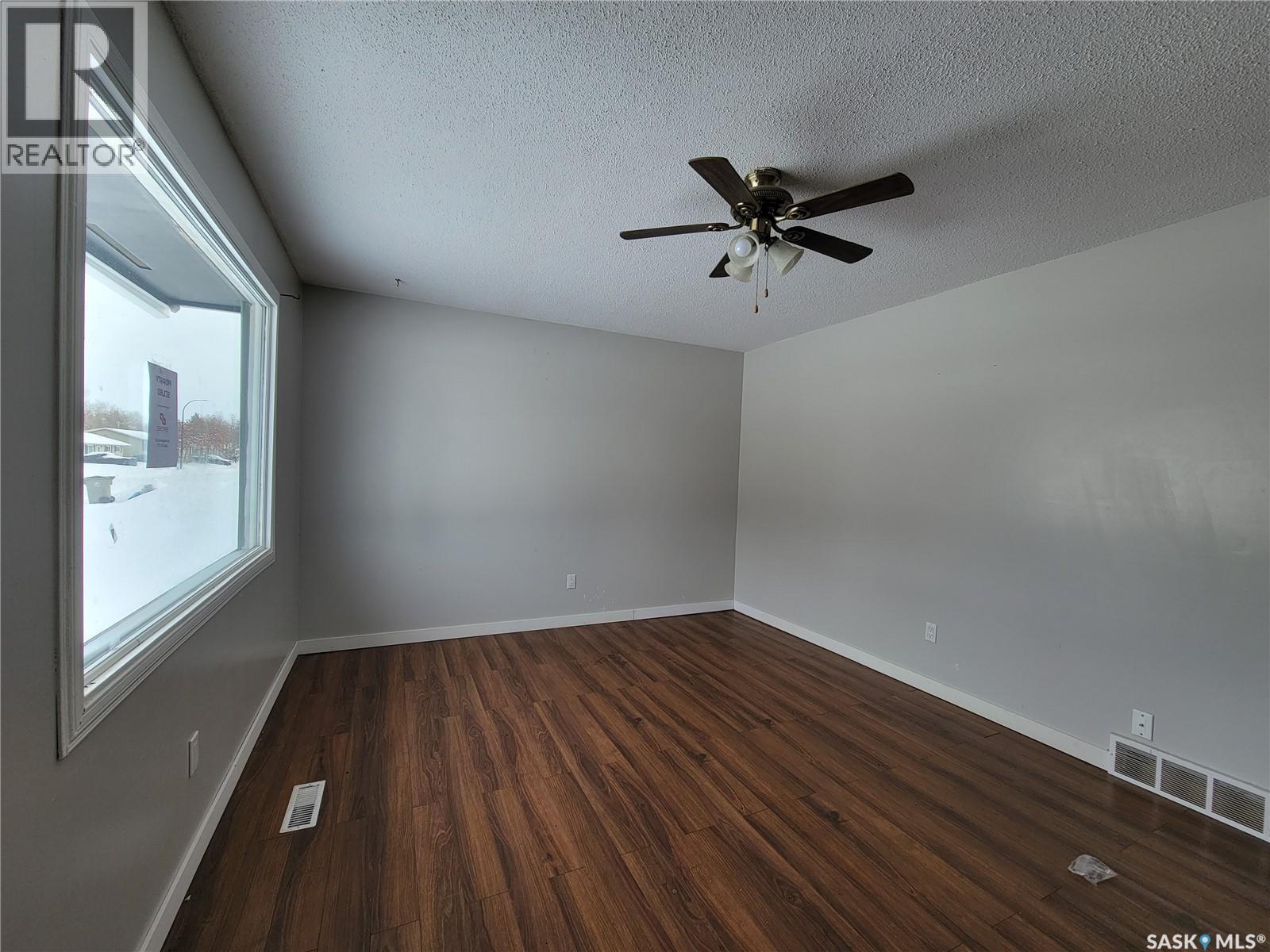 4721 Barr Crescent, Lloydminster, SK - Indoor Photo Showing Other Room