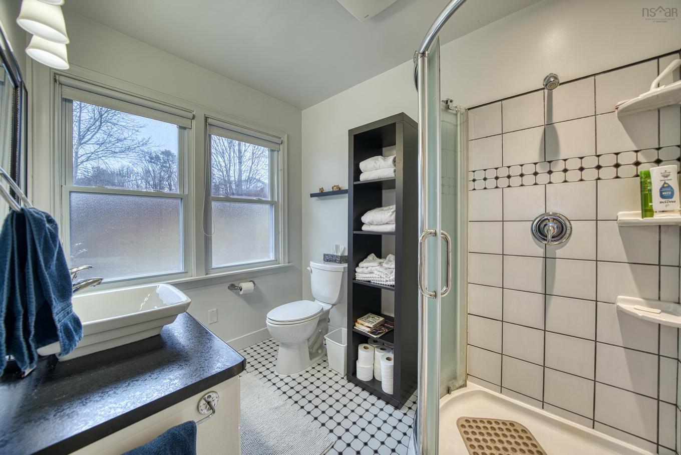 112 Hopson Street, Lunenburg, NS