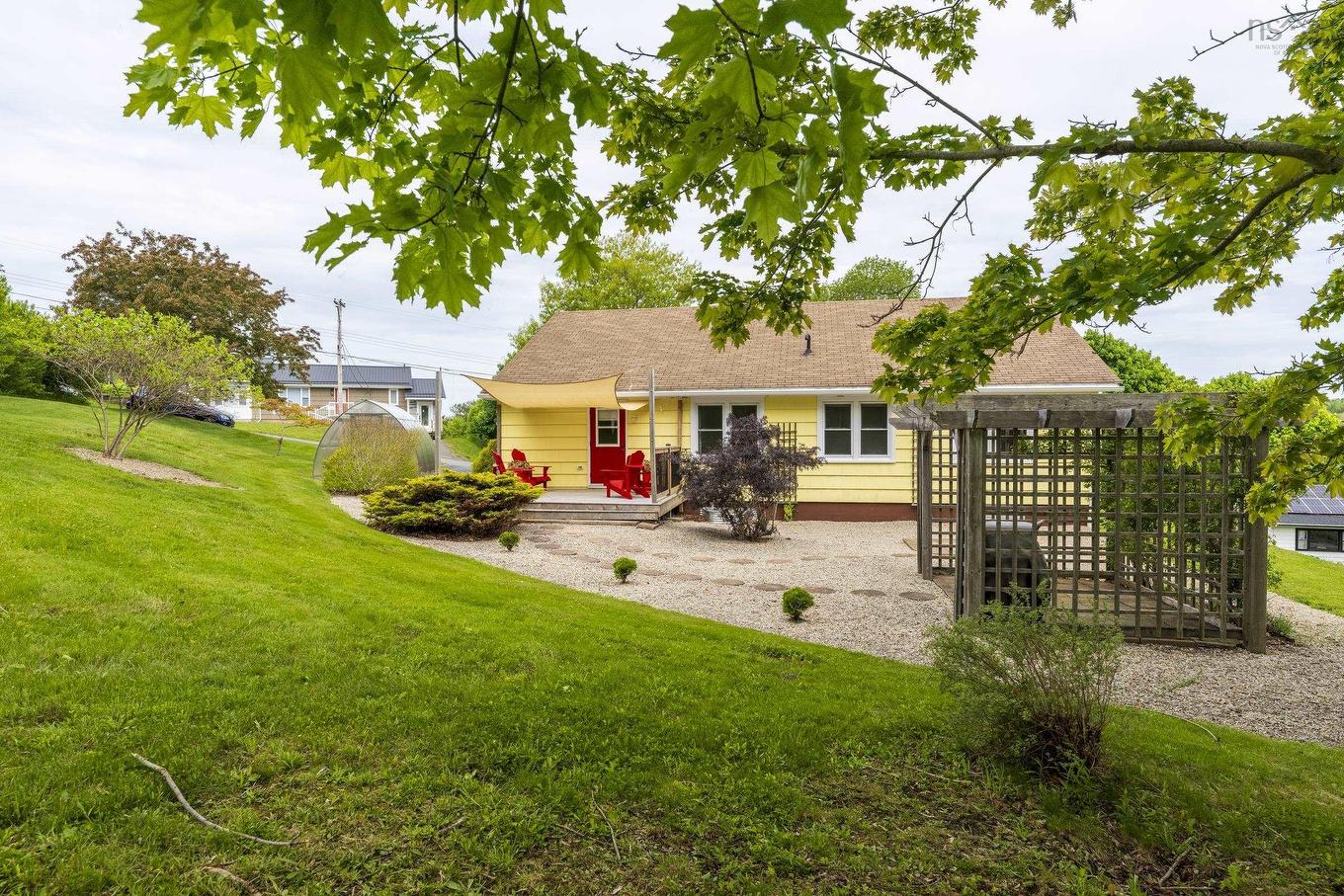 112 Hopson Street, Lunenburg, NS