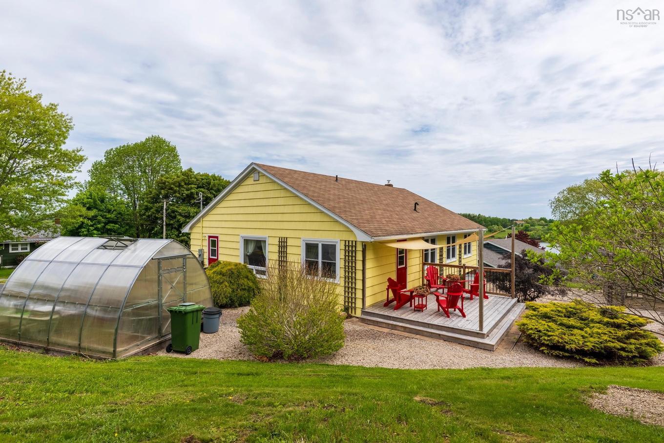 112 Hopson Street, Lunenburg, NS