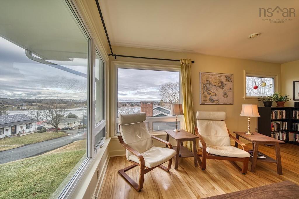 112 Hopson Street, Lunenburg, NS