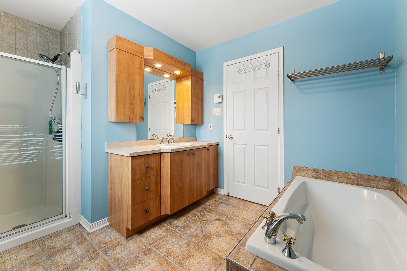 Salle de bains - 135 Rue Des Citadins S., Farnham, QC - Indoor Photo Showing Bathroom