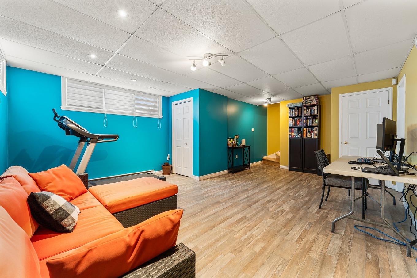 Salle familiale - 135 Rue Des Citadins S., Farnham, QC - Indoor Photo Showing Other Room