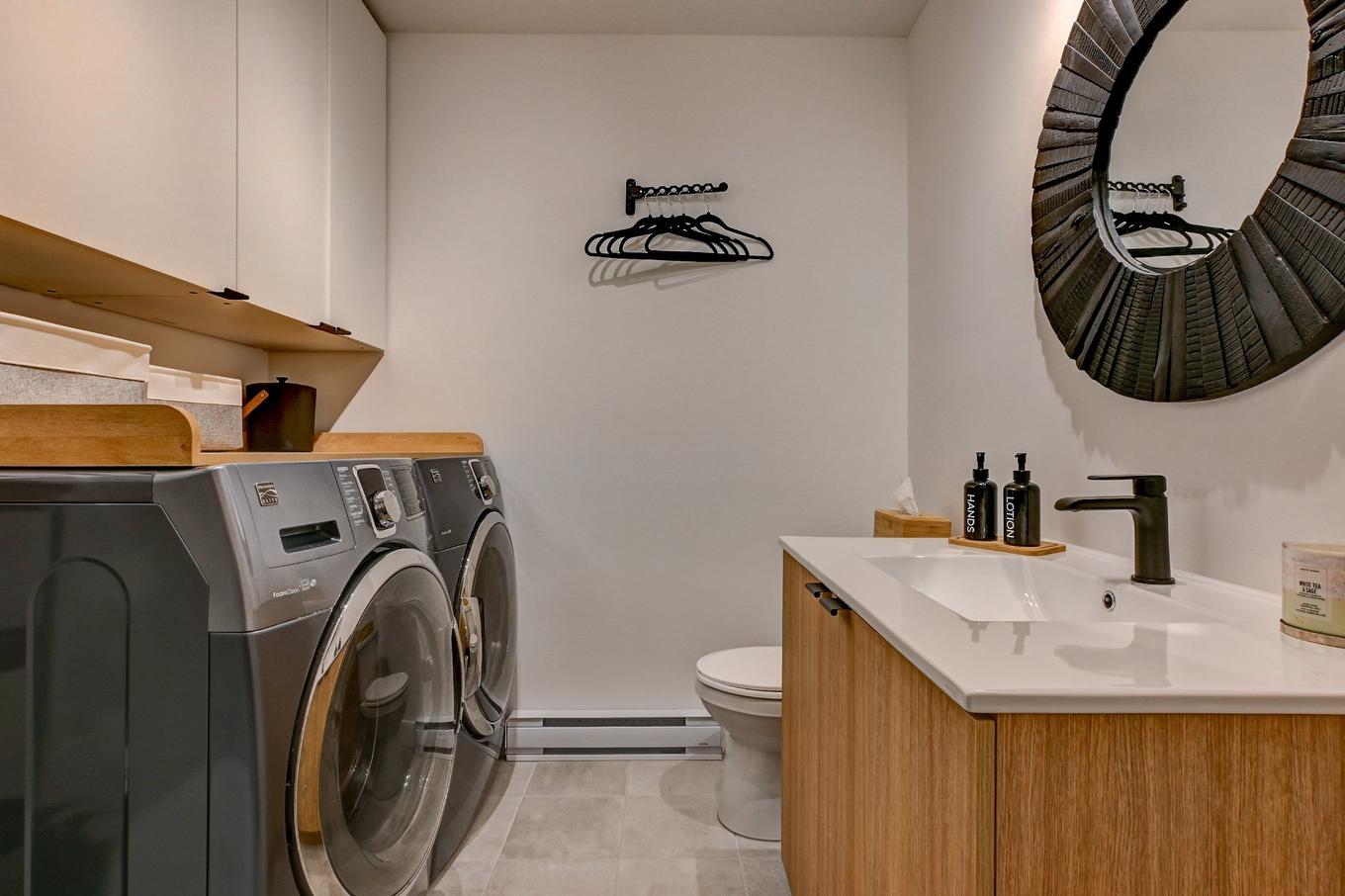 Bathroom - 63 12E Avenue, Saint-Hippolyte, QC - Indoor Photo Showing Laundry Room