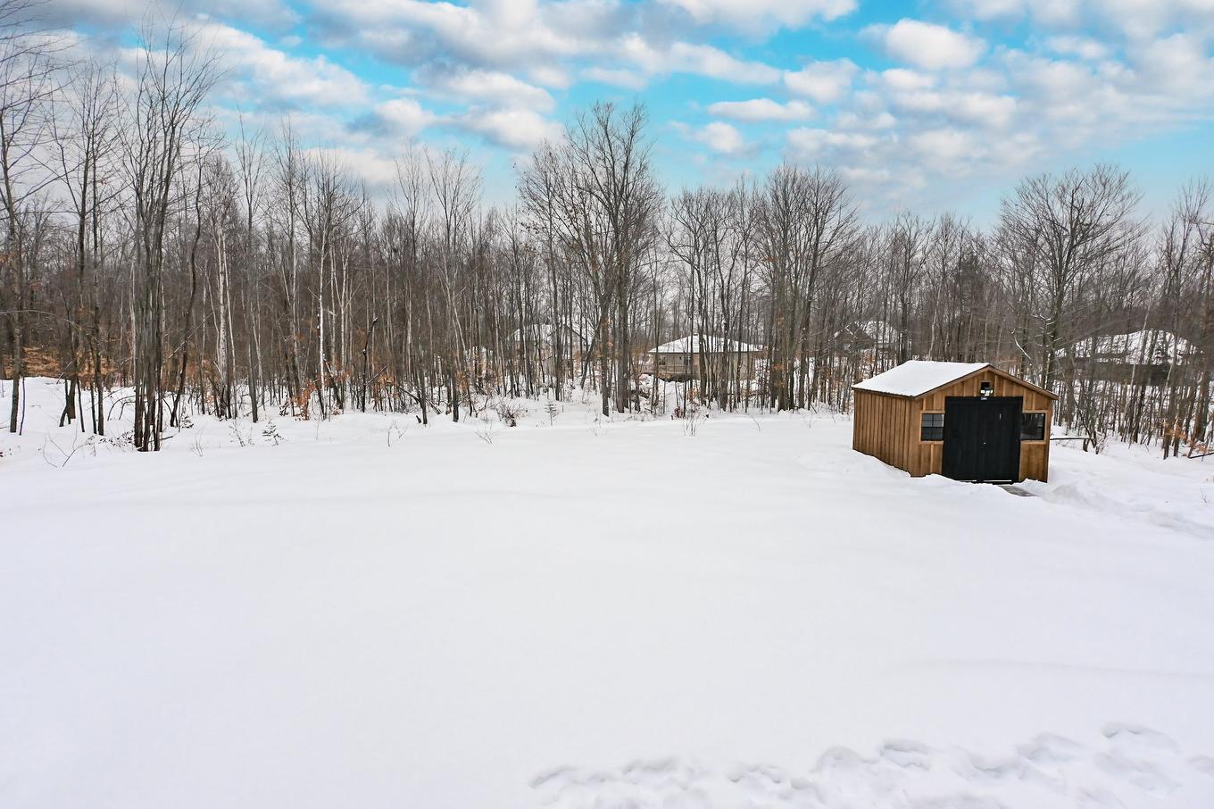 Kitchen - 63 12E Avenue, Saint-Hippolyte, QC - Outdoor With View
