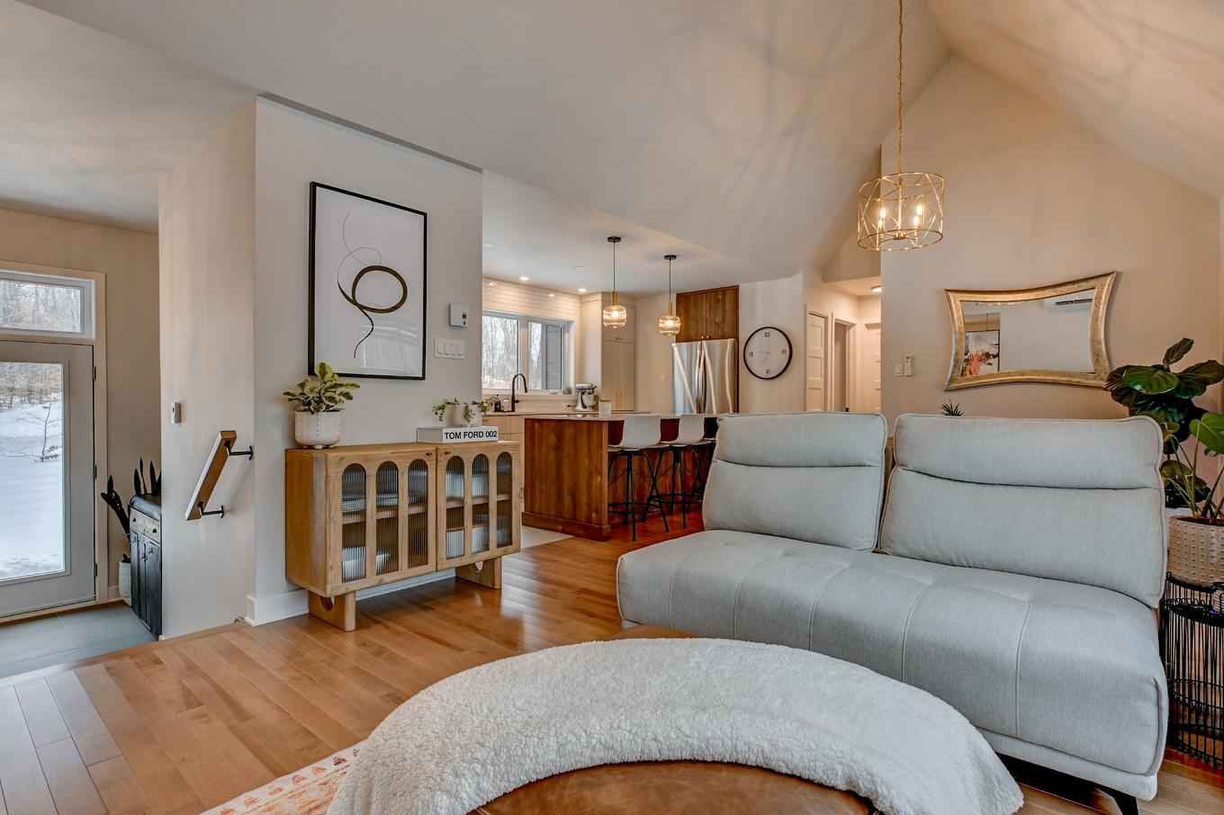 Overall view - 63 12E Avenue, Saint-Hippolyte, QC - Indoor Photo Showing Living Room