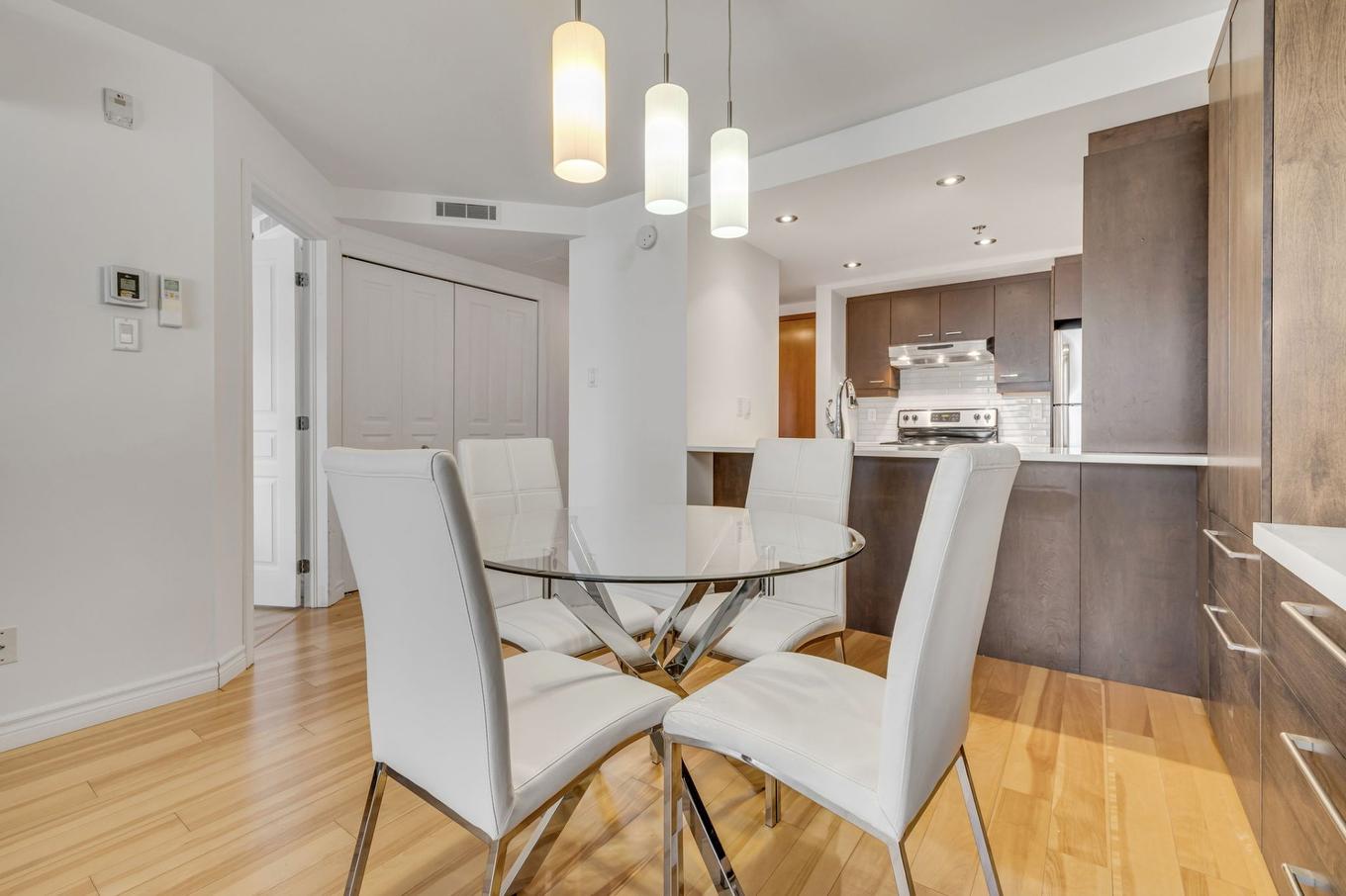 Dining room - 205-5692 Rue St-Louis, Lévis (Desjardins), QC - Indoor Photo Showing Dining Room