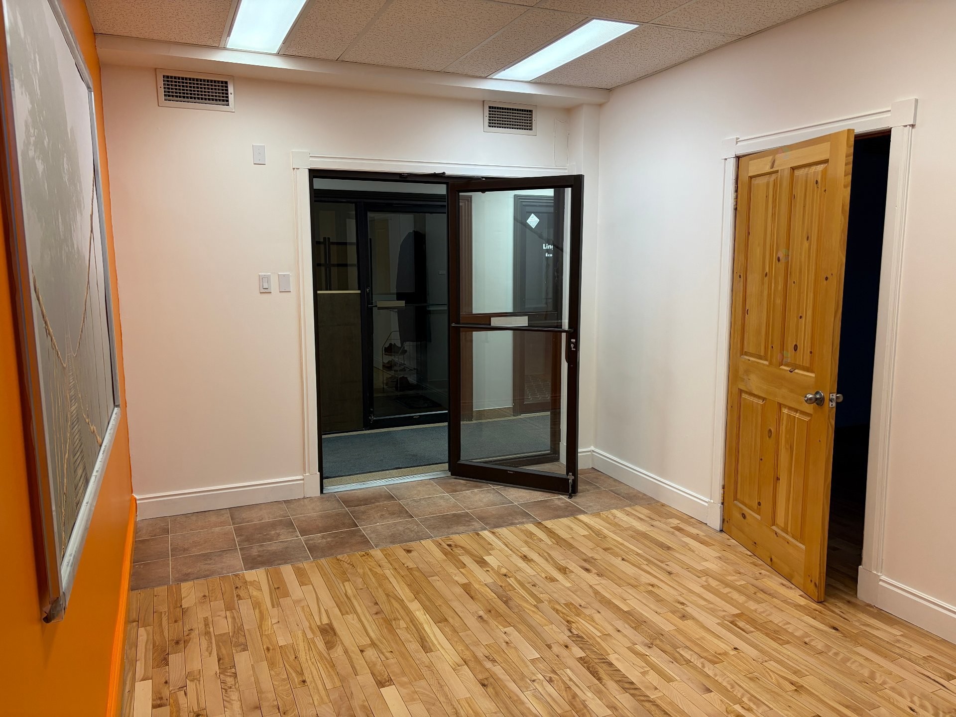 Office - 15-236 Rue Parent, Saint-Jérôme, QC - Indoor