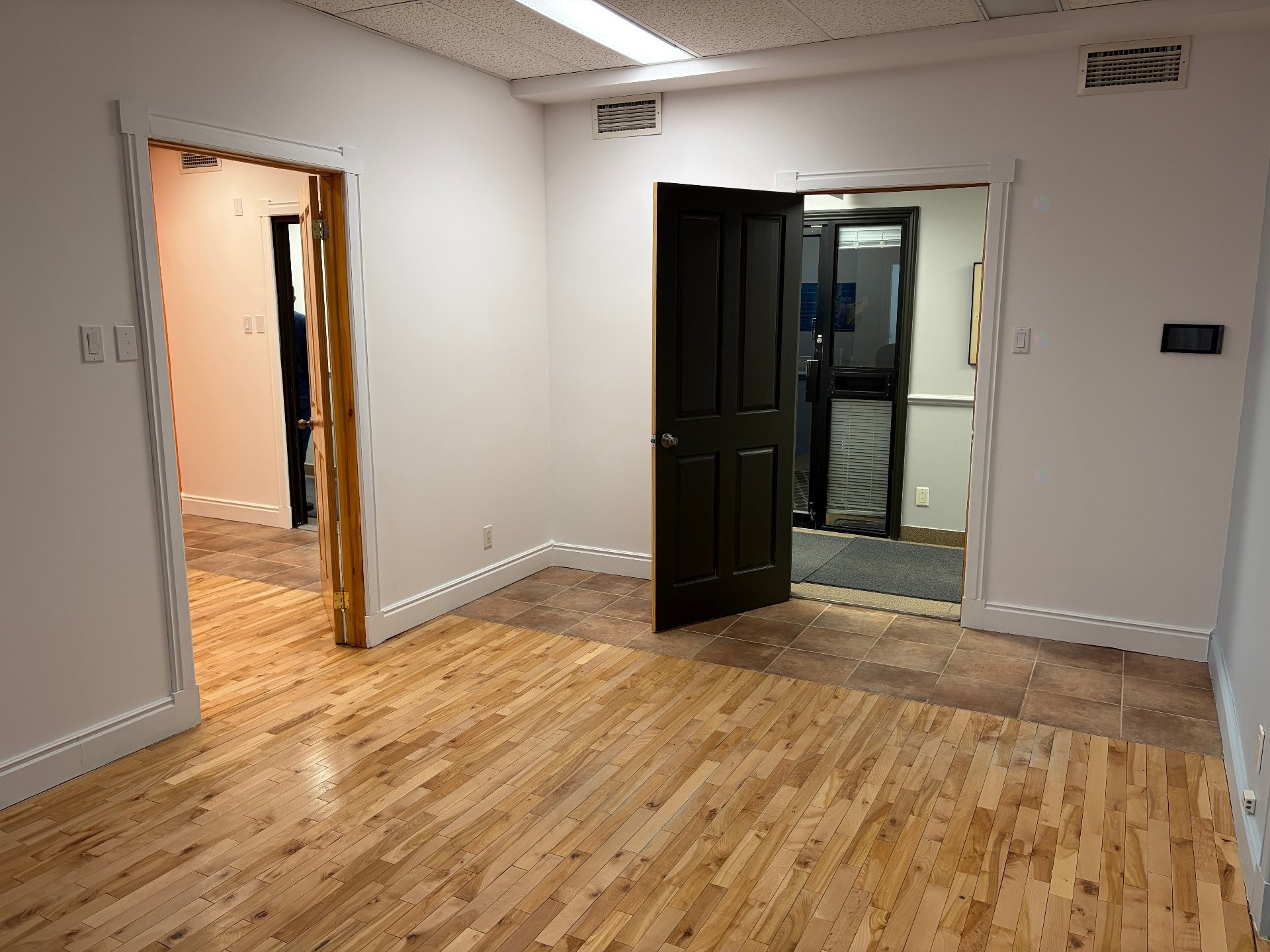 Office - 15-236 Rue Parent, Saint-Jérôme, QC - Indoor