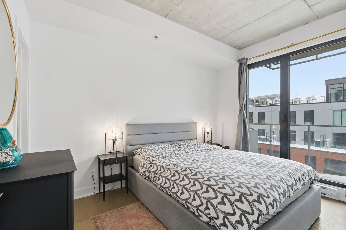 Primary bedroom - 715-288 Rue Richmond, Montréal (Le Sud-Ouest), QC - Indoor Photo Showing Bedroom