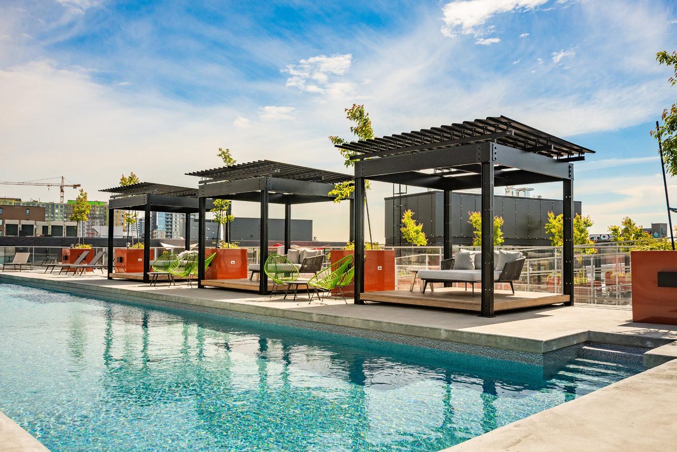 Pool - 715-288 Rue Richmond, Montréal (Le Sud-Ouest), QC - Outdoor With In Ground Pool