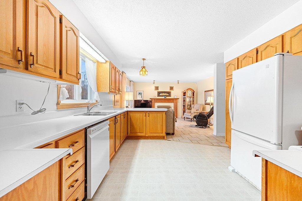 Cuisine - 231 Av. Des Explorateurs, Gatineau (Aylmer), QC - Indoor Photo Showing Kitchen With Double Sink