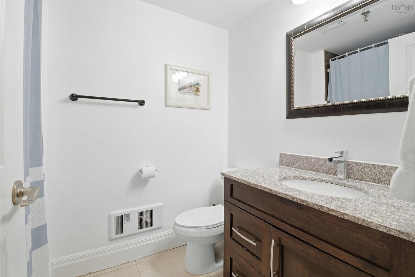 123 45 Vimy Avenue, Halifax, NS