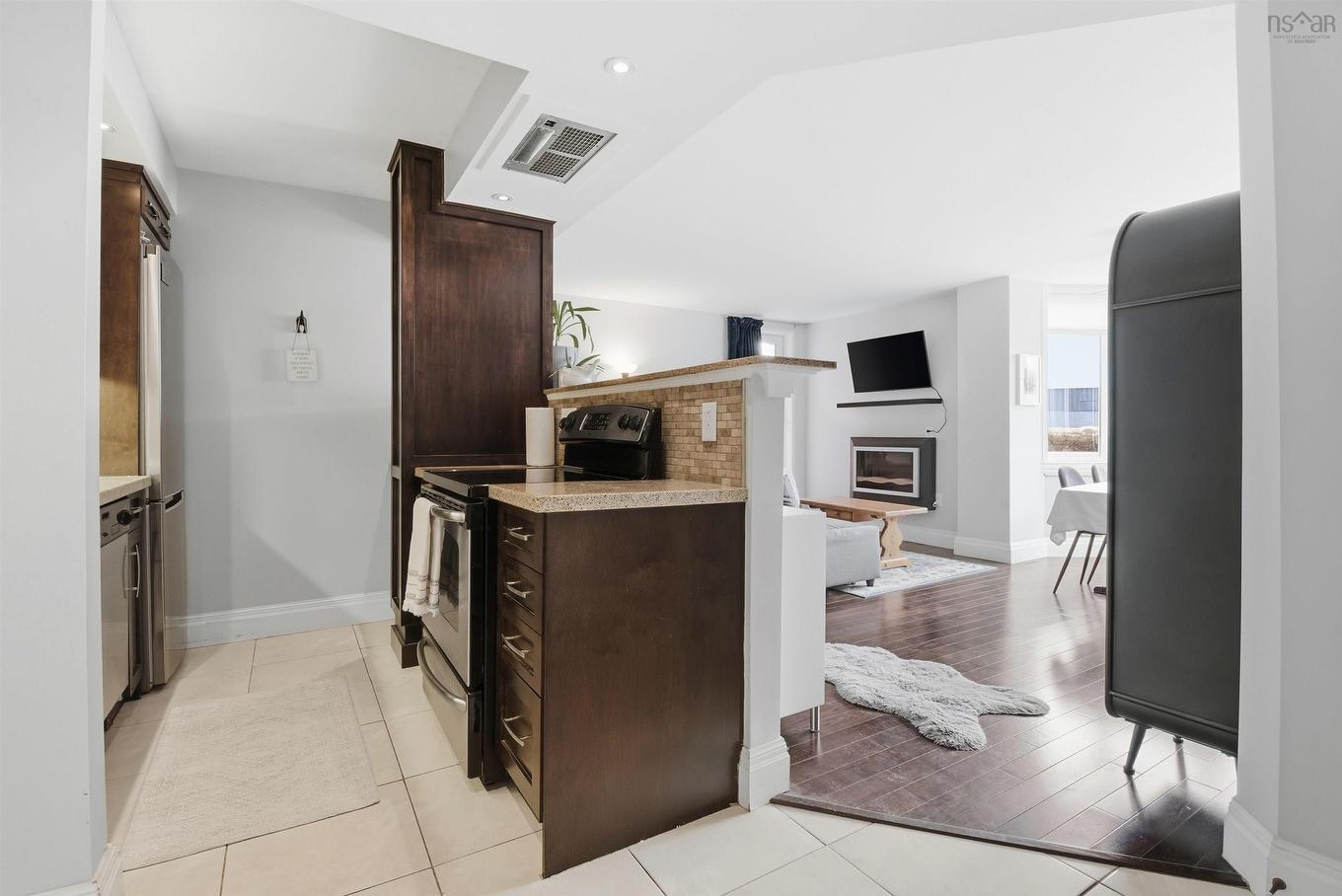 123 45 Vimy Avenue, Halifax, NS