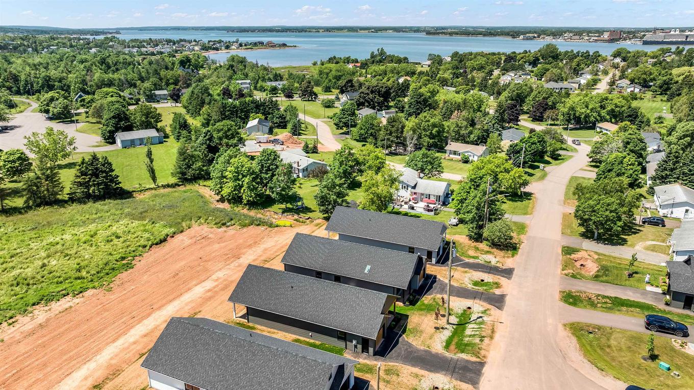 32 Reddin Heights, Stratford, PE