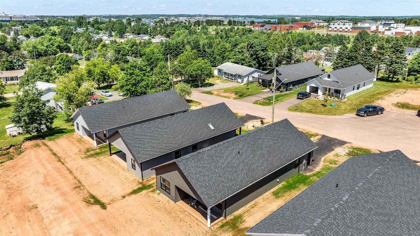 32 Reddin Heights, Stratford, PE