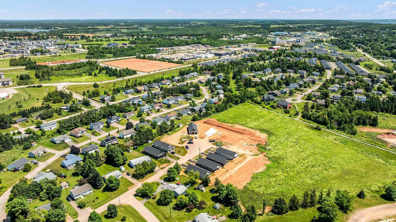 32 Reddin Heights, Stratford, PE