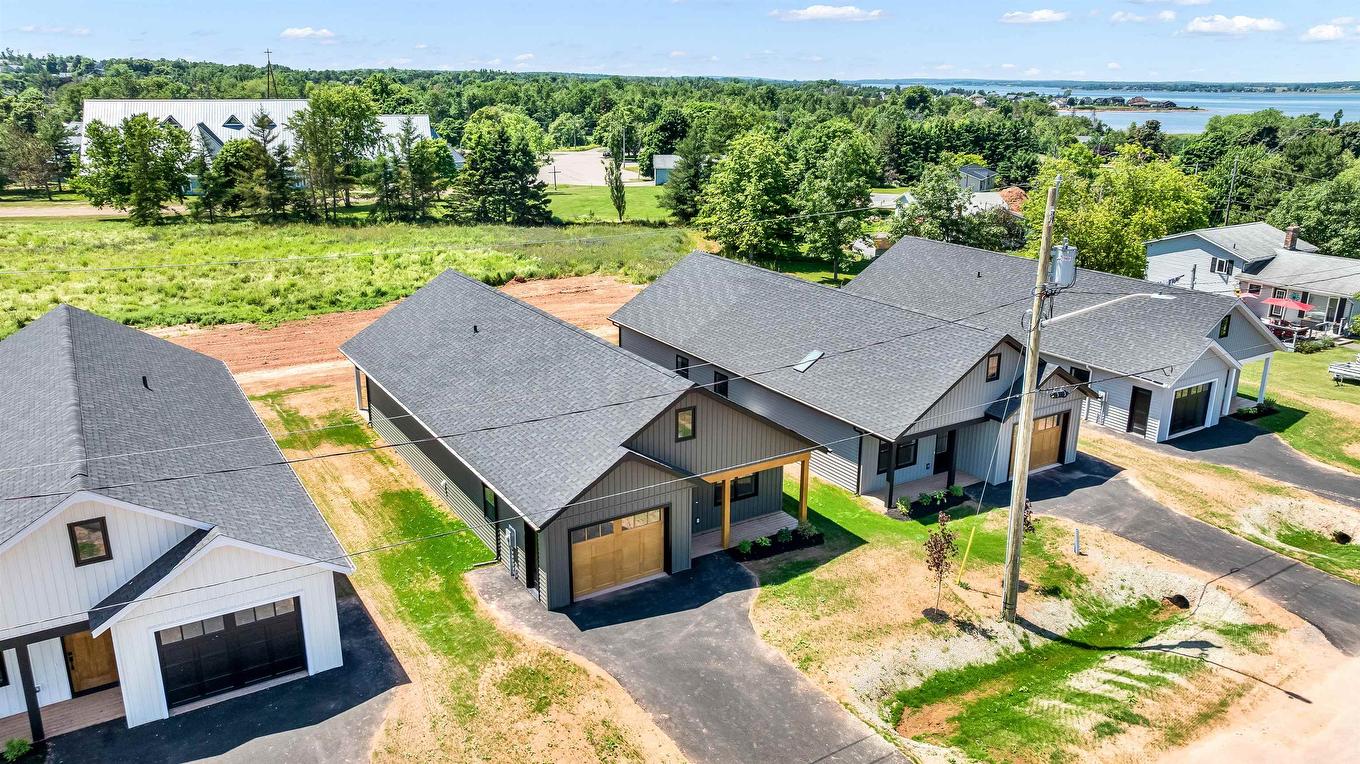 32 Reddin Heights, Stratford, PE